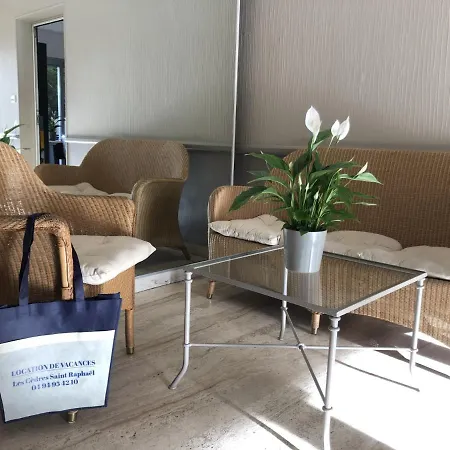 Apartamento 2 Pièces Avec Balcon, Climatisé, Proche Et Centre-ville - Fr-1-466a-2 *