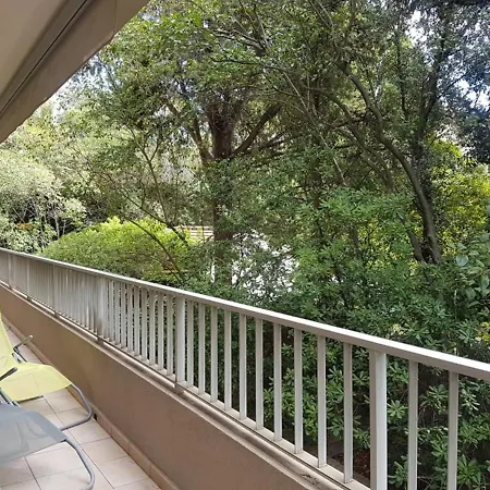 Daire 2 Pieces Avec Balcon, Climatise, Proche Et Centre-ville - Fr-1-466a-2 *