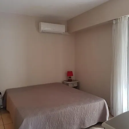 Daire 2 Pieces Avec Balcon, Climatise, Proche Et Centre-ville - Fr-1-466a-2 *