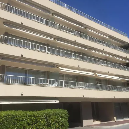2 Pièces Avec Balcon, Climatisé, Proche Et Centre-ville - Fr-1-466a-2 Apartamento Saint-Raphaël