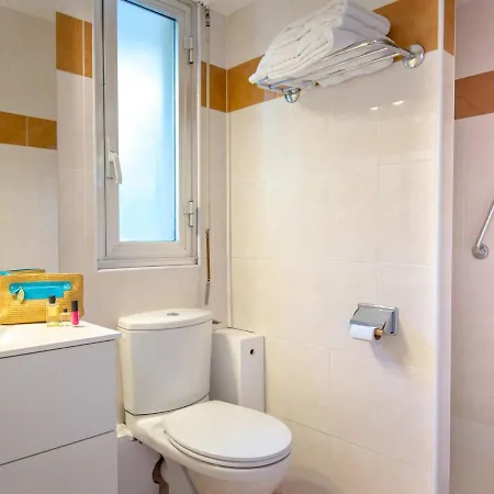 2 Pieces Avec Balcon, Climatise, Proche Et Centre-ville - Fr-1-466a-2